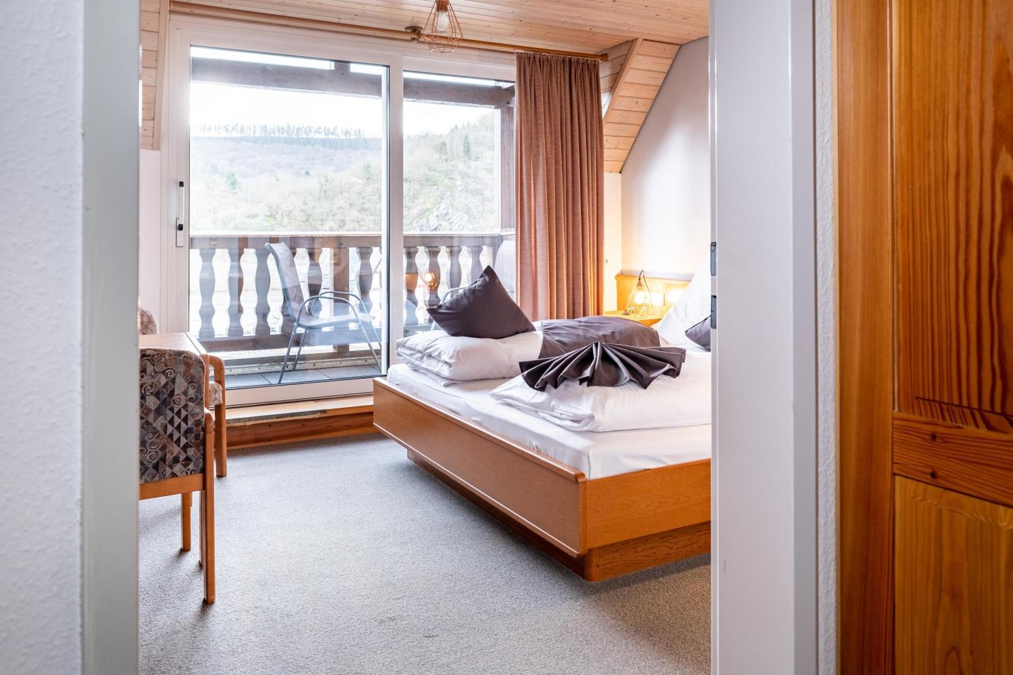 Mike'S Mosel Lodge Treis-Karden Exteriör bild
